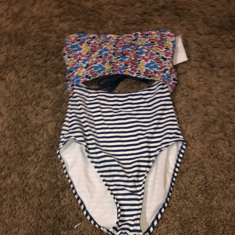 1 piece bathing suit, multicolor
